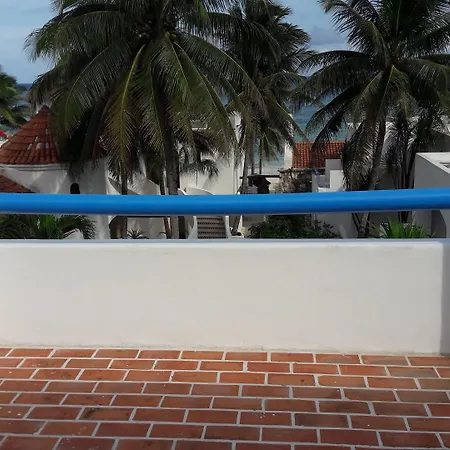 Pelicano Inn Playa del Carmen - Beachfront Hotel-3